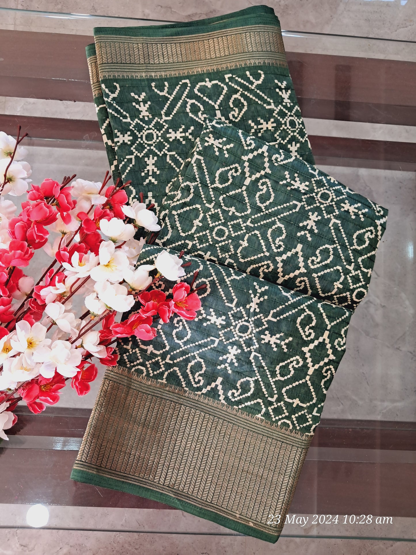 Dolasilk saree